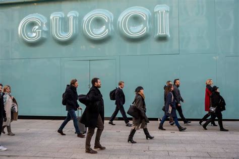 who owns gucci brand now|what happened to Gucci owner.